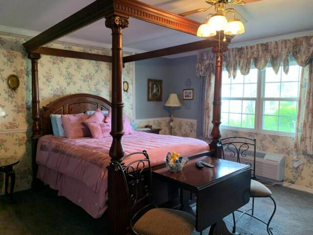 Dickey House Bed And Breakfast Marshfield Eksteriør billede