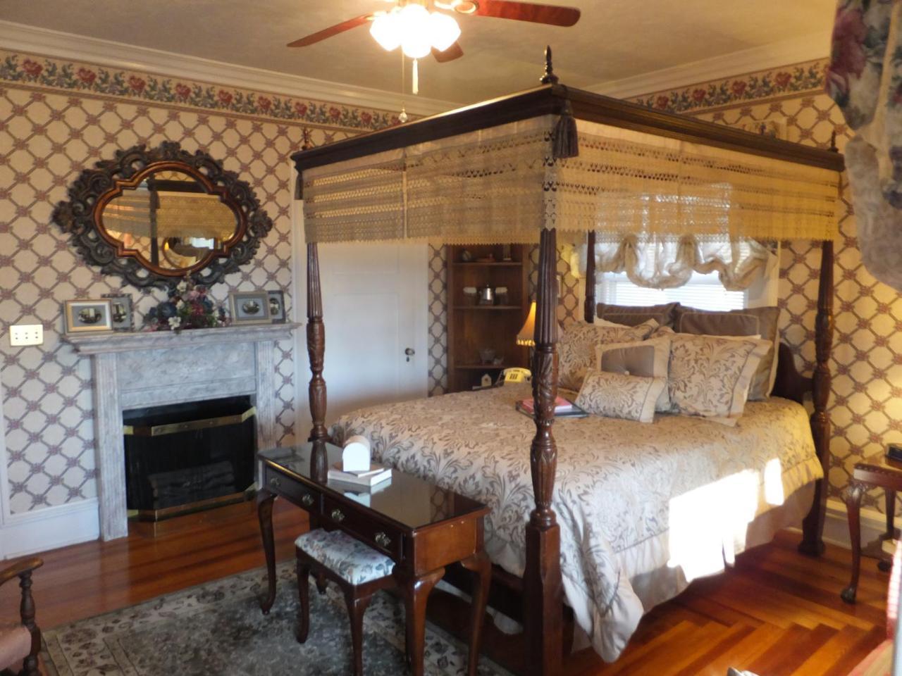 Dickey House Bed And Breakfast Marshfield Eksteriør billede